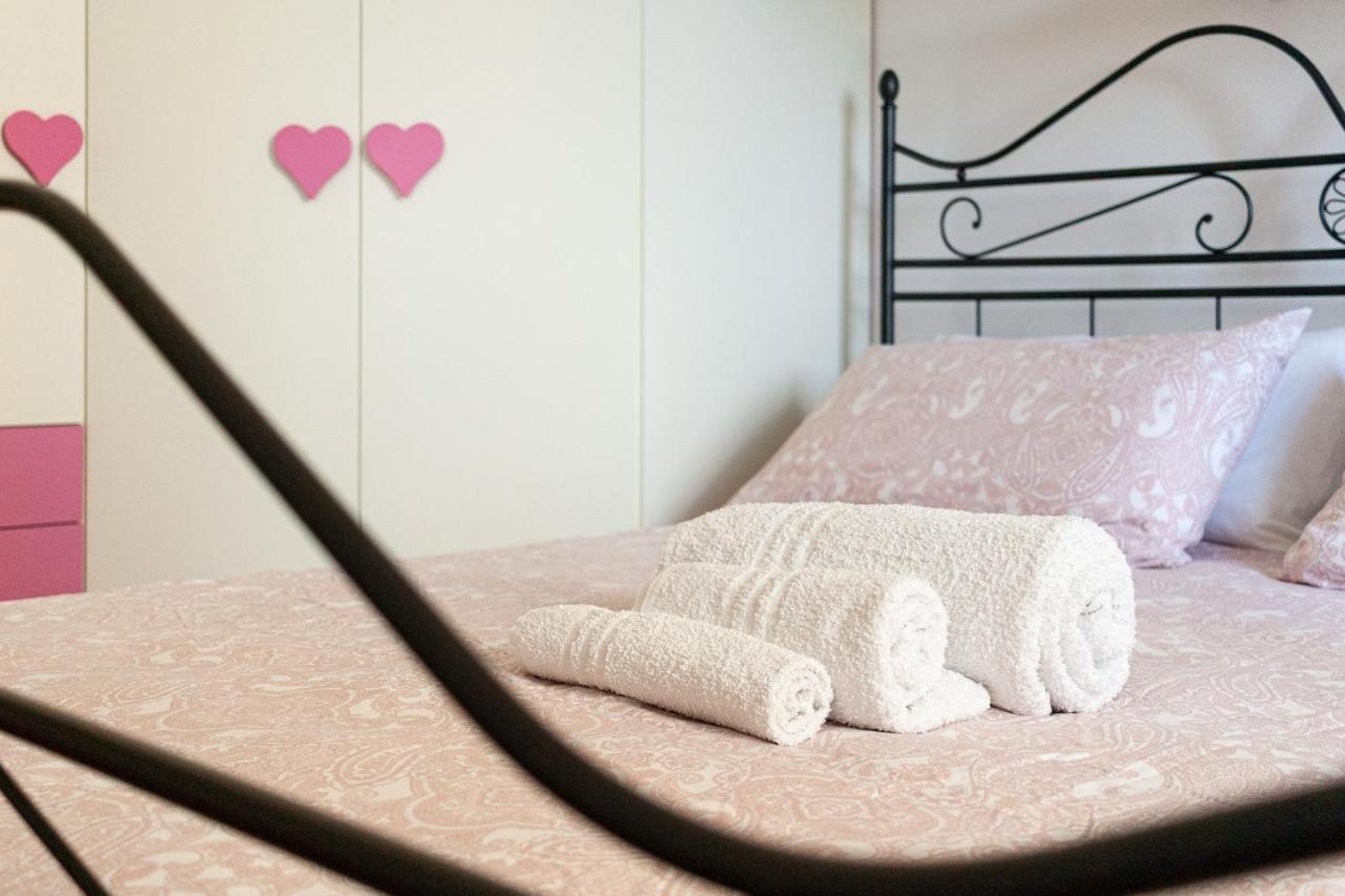 Urbino Experience Apartment ภายนอก รูปภาพ